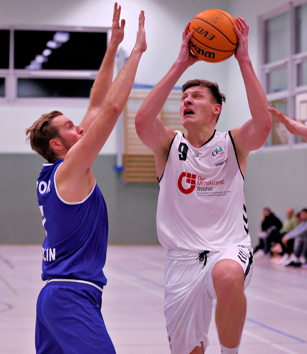 Linus Wascher (am Ball) will in den letzten beiden Partien noch ein Erfolgserlebnis sammeln.