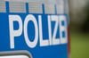 Symbolfoto - Unbekannte Täter haben das Kennzeichen von einem Werkstattersatzwagen eines Autohauses in Hettstedt gestohlen.