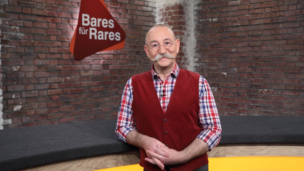 "Bares für Rares" ist eine der beliebtesten deutschen TV-Shows. Ein berühmter Comedian und Podcaster übte nun harte Kritik an der ZDF-Sendung.