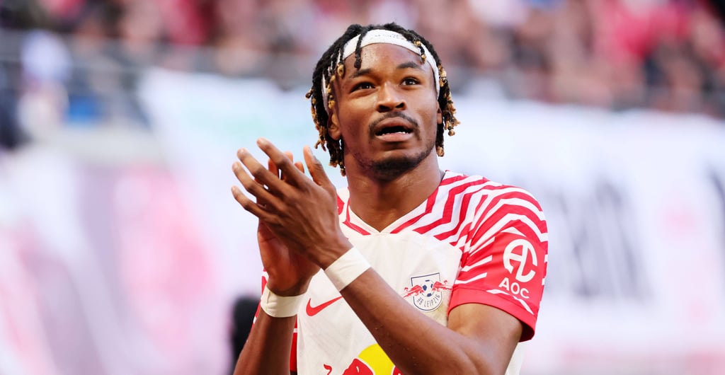 Applaus, Applaus: Mohamed Simakan.