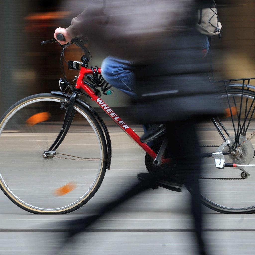 Die Polizei hat am Mittwoch an drei Stellen in Halle kontrolliert. Überall gab es viele Verstöße.