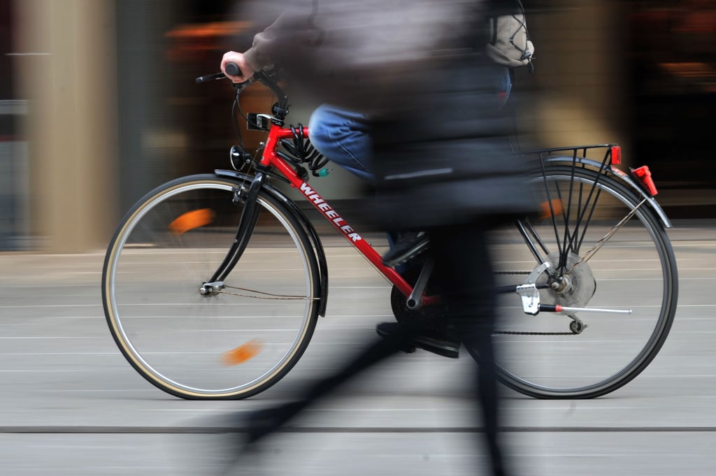 Die Polizei hat am Mittwoch an drei Stellen in Halle kontrolliert. Überall gab es viele Verstöße.