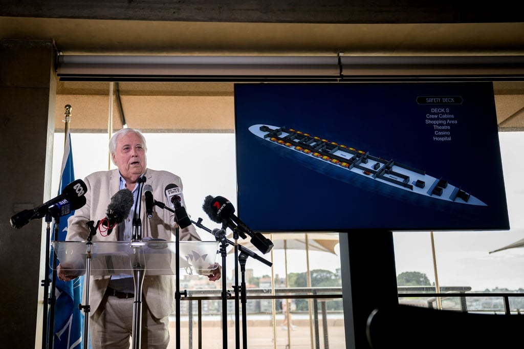 „Ich habe zwei Möglichkeiten: Entweder gebe ich meiner Frau noch mehr Geld zum Einkaufen oder ich gebe es für die Titanic aus - und ich gebe es für die Titanic aus, weil sie genug eingekauft hat“: Milliardär Clive Palmer.