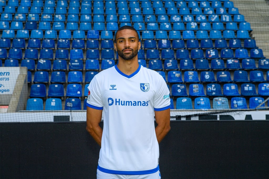 Malcolm Cacutalua vom Fussballverein 1. FC Magdeburg in der Saison 2023/2024 der 2. Bundesliga.