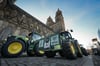 Traktoren bei einer Kundgebung von Landwirten am Magdeburger Dom.