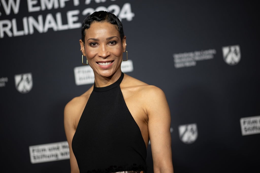 Annabell Mandeng, Schauspielerin, steht während des NRW-Empfangs im Rahmen der diesjährigen Berlinale auf dem Roten Teppich.