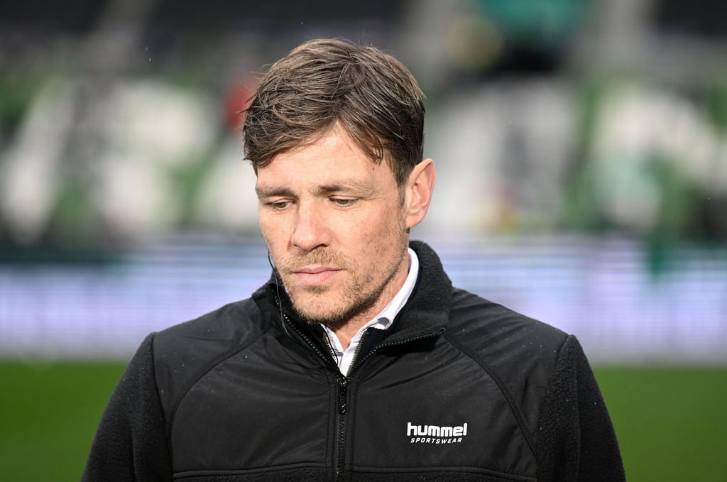 Clemens Fritz, neuer Geschäftsführer Fußball bei Werder Bremen, vor dem Spiel.