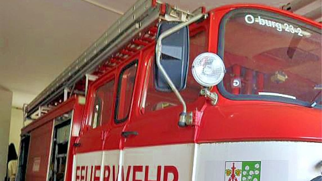 Dieses Feuerwehrfahrzeug soll verkauft werden.