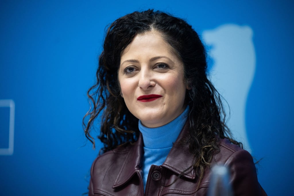 Cansel Kiziltepe (SPD), Berliner Senatorin für Integration, Vielfalt und Antidiskriminierung, spricht nach einer Sitzung des Berliner Senats im Roten Rathaus.