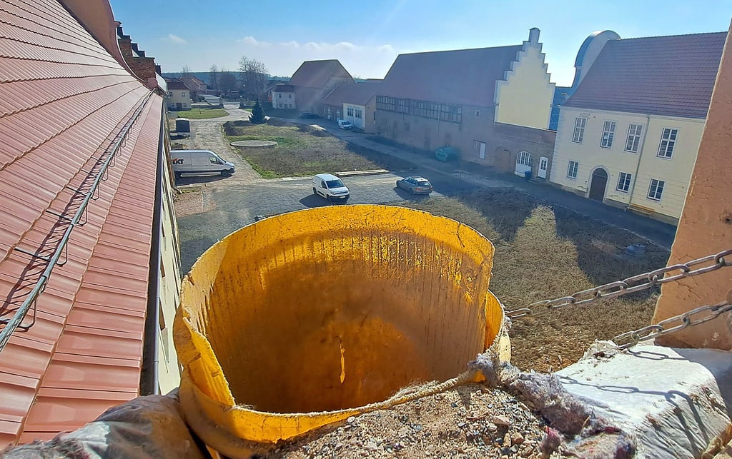 Im Sonnenschloss Walbeck läuft der sechste Bauabschnitt, bei dem ein Treppenaufgang im Haupthaus saniert wird.