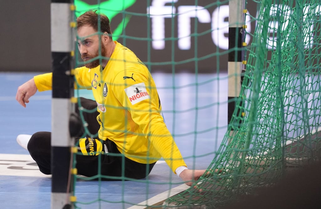 Deutschlands Torwart Andreas Wolff am Boden.