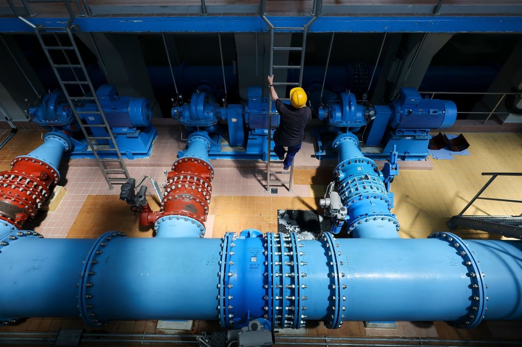 Neue Jobbezeichnung: Fachkräfte für Wasserversorgungstechnik, wie hier in einer Wasserversorgungsanlage in Leipzig, heißen in Zukunft Umwelttechnologen für Wasserversorgung.