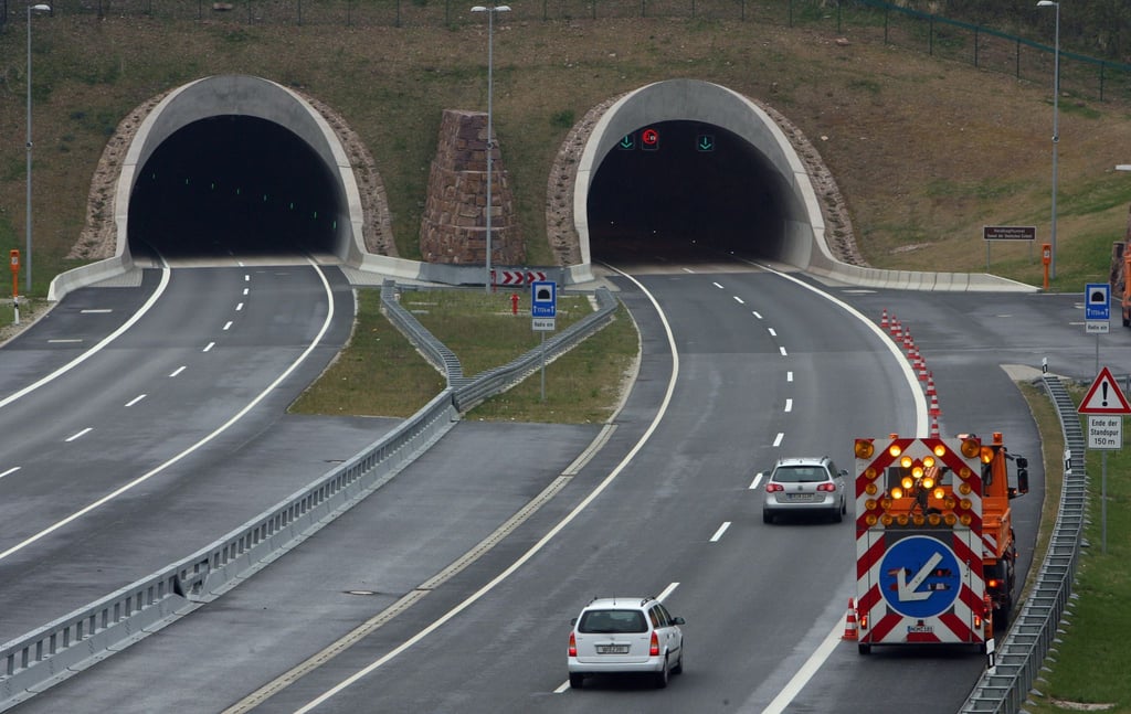 Blick auf den Heidkopftunnel nahe dem thüringischen Rustenfelde.