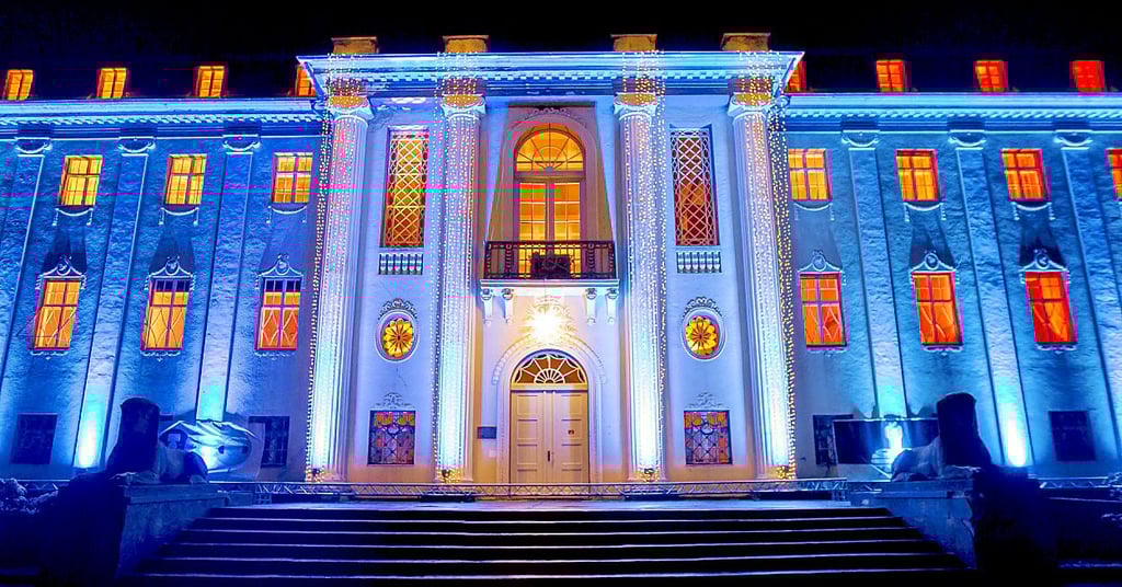 Das Neue Schloss in Tangerhütte soll zum Lichtblütenfest im Oktober wieder beleuchtet sein.