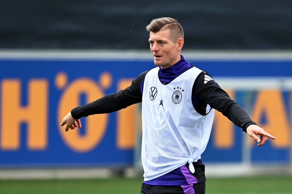 Toni Kroos wurde fast drei Jahre nach dessen 106. Länderspiel für die Heim-EM im Sommer reaktiviert.