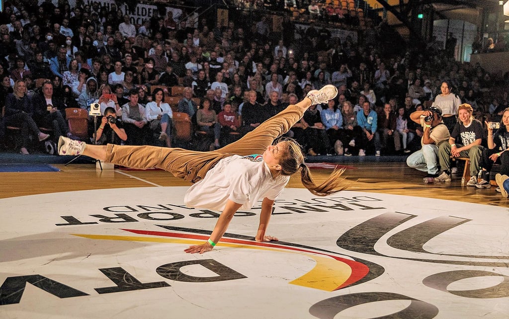 Hochkarätige Breakdancer sind am Samstag bei „Dancing Dessau“ 2024 in der Anhalt-Arena zu erleben.