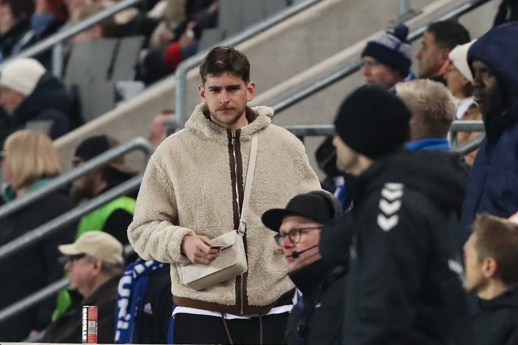 Torhüter Julian Pollersbeck war bei den Zweitligaspielen des 1. FC Magdeburg nach langer Verletzung zuletzt noch Zuschauer.