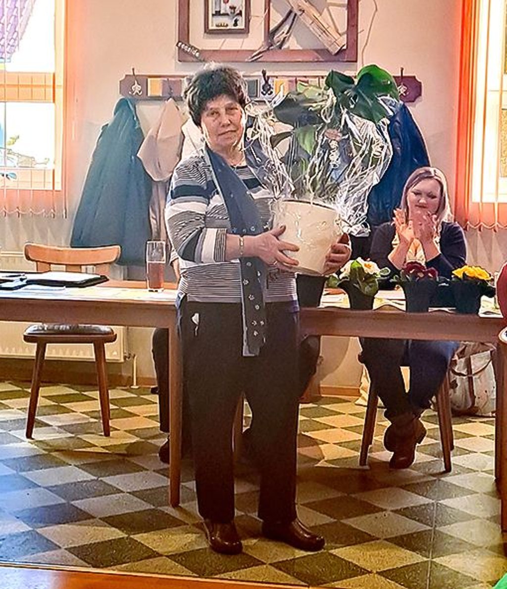 Karin Richter wird aus dem Vorstand verabschiedet.