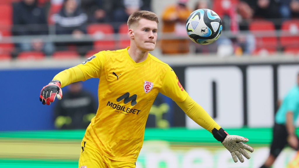 Mit Philipp Schulze im Tor gelangen dem HFC die ersten Saisonspiele zu Null.
