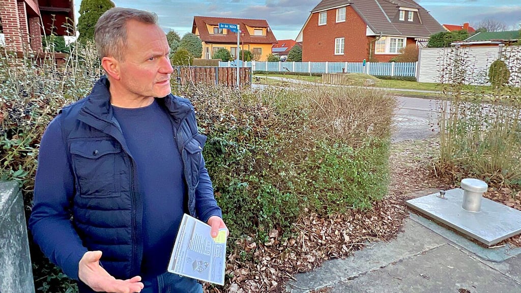 Jörg Niekau aus Latdorf hat Probleme mit dem Abwasser.