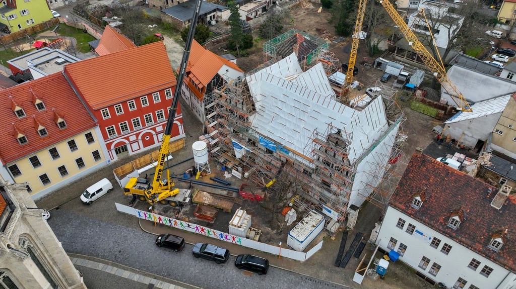 Die Baustelle der ehemaligen Bischofskurie.