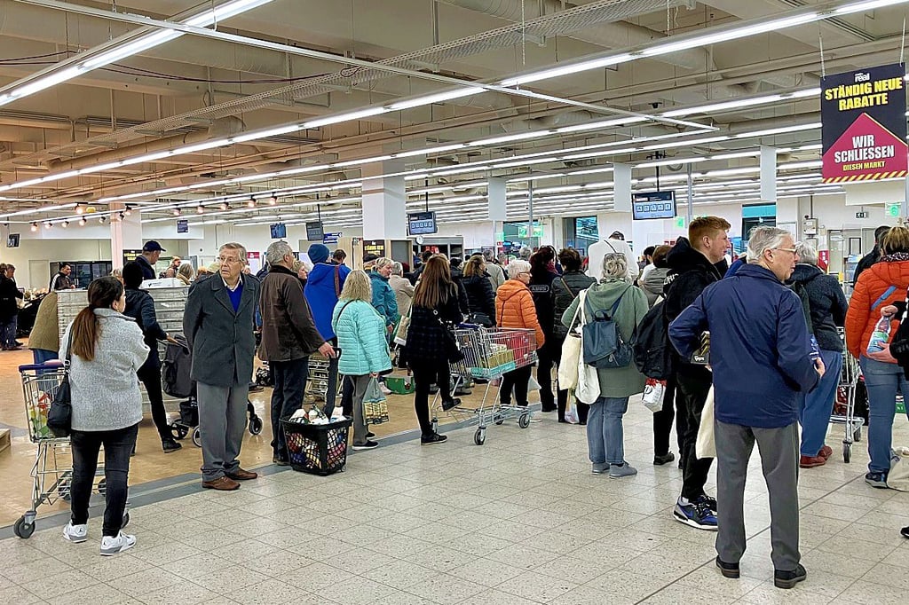 Ausverkauf bei Real Halle: Letzte Chance auf Rabatte