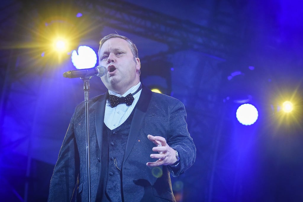 Tenor Paul Potts singt Silvester 2022 auf dem Stuttgarter Schlossplatz.