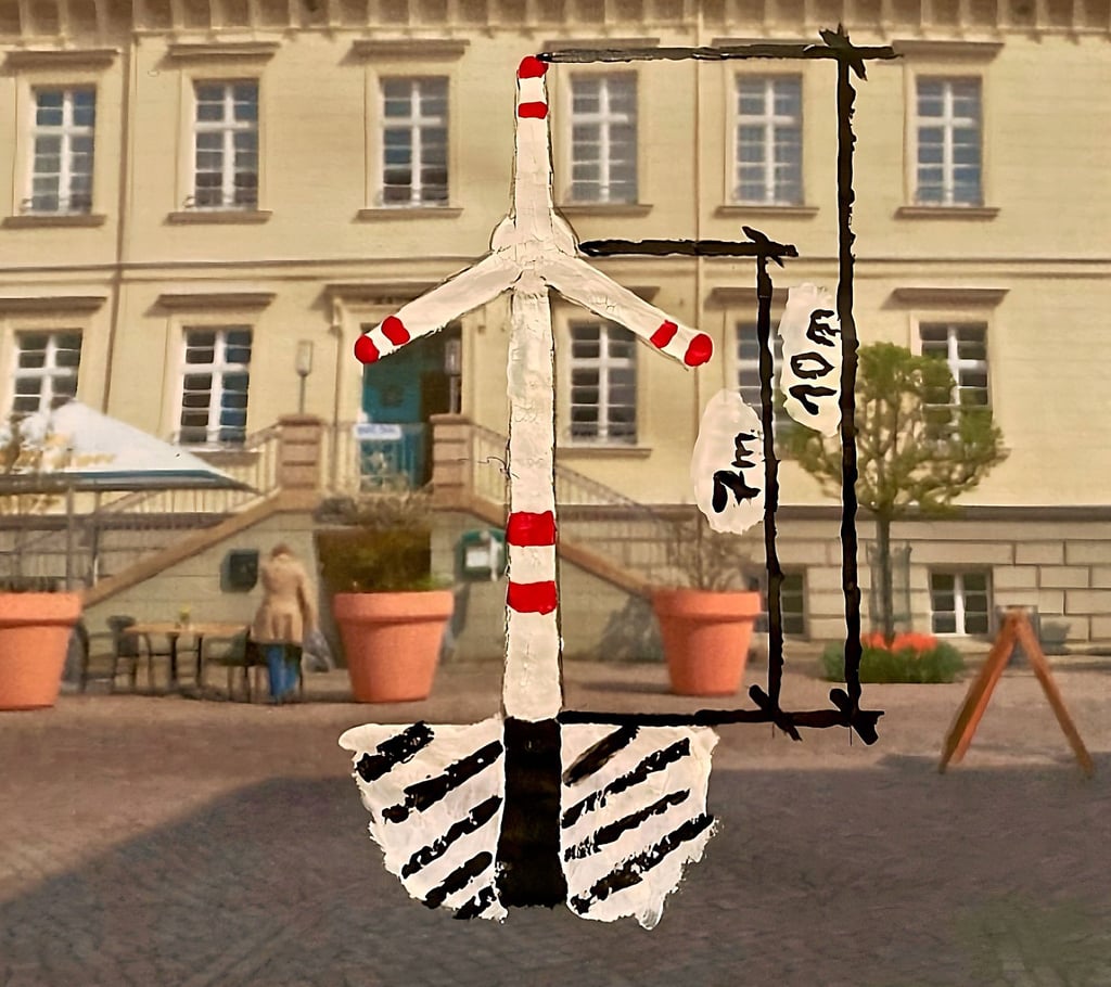 In Havelberg befindet sich der Verein „Gegenwind Deutschland“ in Gründung. Grund sind Pläne der Stadtwerke für einen Energiepark. Mit einem Kunstobjekt vor dem Rathaus und auch vor dem Dom würden die Mitglieder gern auf ihren Kampf gegen Windräder aufmerksam machen.