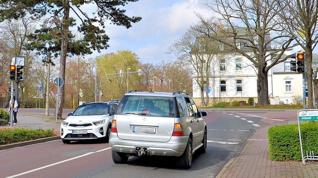 Die Stadt Zerbst muss fortan die Unterhaltungskosten für die Ampelanlage am Frauentorplatz tragen - ein kostspieliges Unterfangen.
