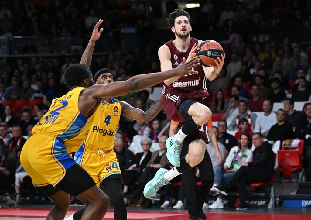 Bayerns Top-Scorer bei der Niederlage gegen Maccabi Tel Aviv: Leandro Bolmaro (r).