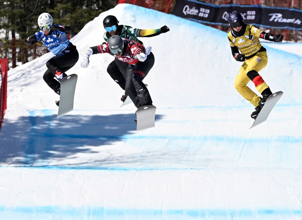 Leon Ulbricht (r) wurde beim Snowboardcross-Saisonabschluss in Kanada Dritter.