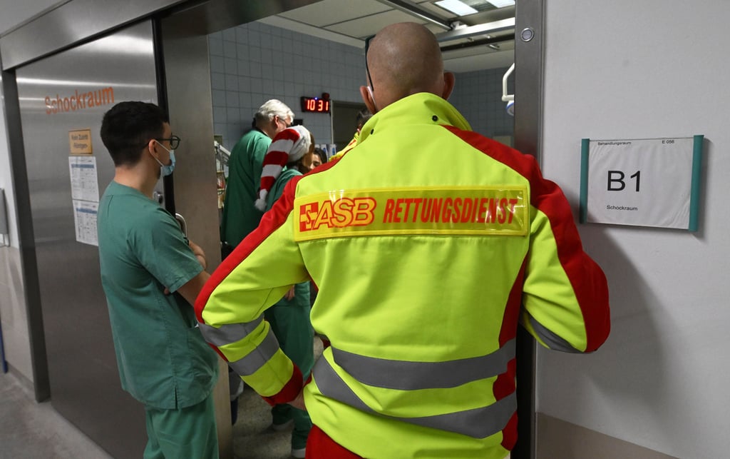 Viel Arbeit gibt es in der Notaufnahme bei Ameos in Aschersleben. Wird es künftig durch die Schließung von Stationen in Bernbur noch mehr?