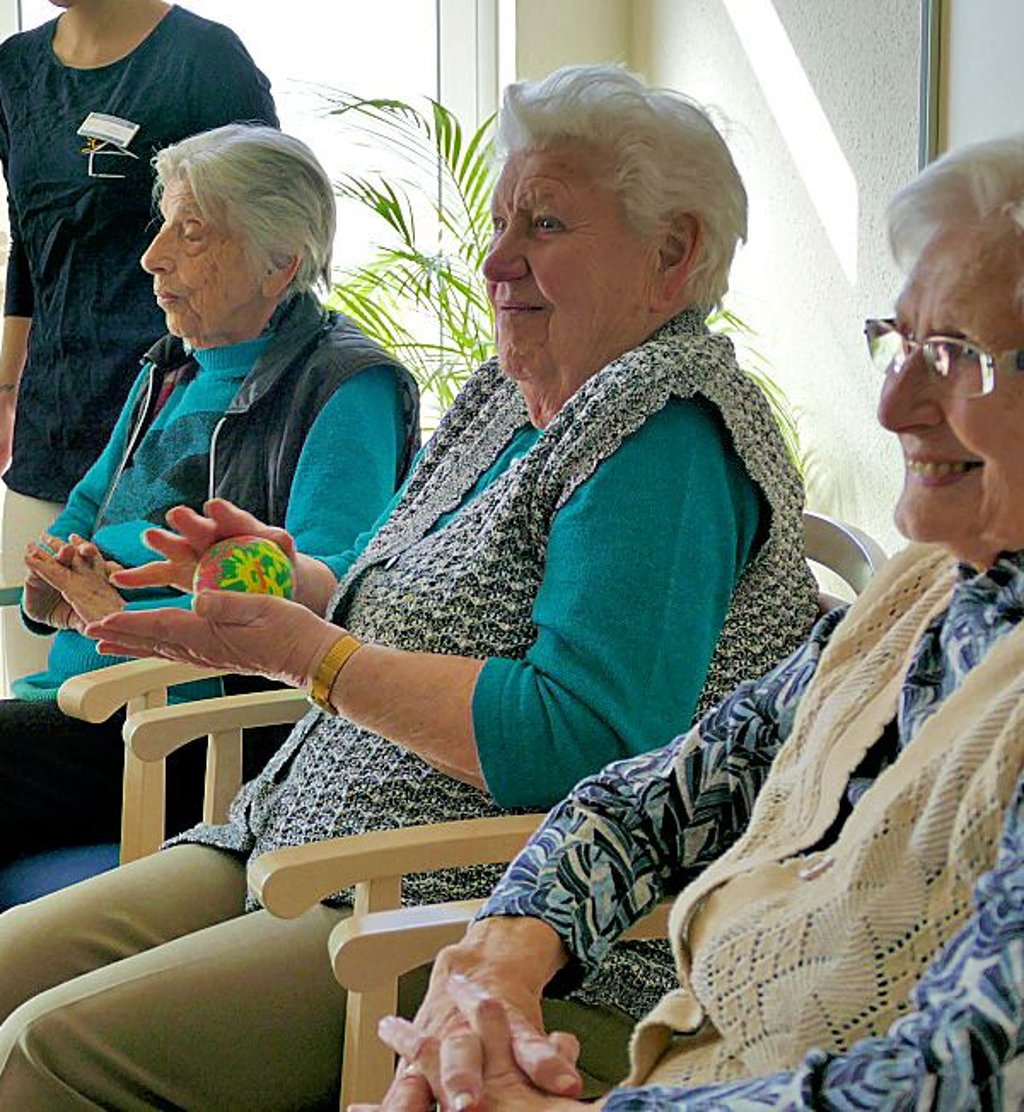 Beim Klöße rollen sind die Senioren Spitzenreiter.