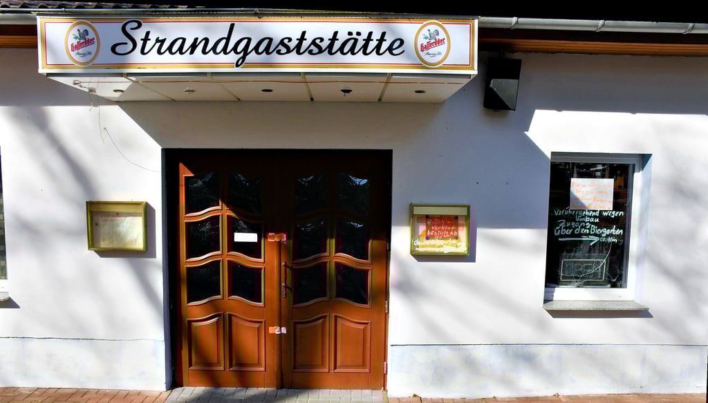 Die Strandgaststätte in Arendsee ist versiegelt. Zuvor gab es Streit zwischen Stadt und dem Besitzer. Letzterer wurde nun in Salzwedel verurteilt.