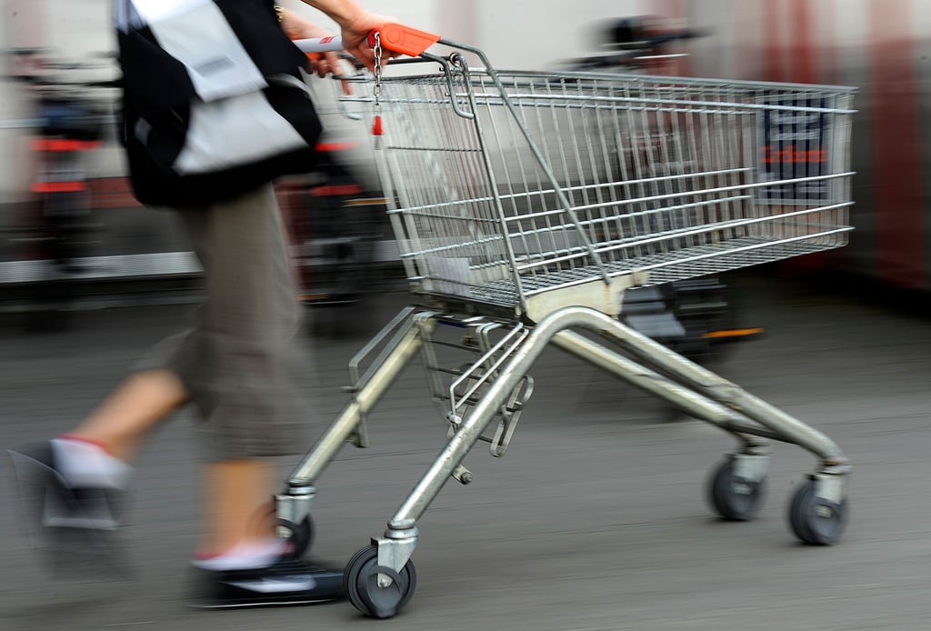 Ein 19-Jähriger hat im Supermarkt zugeschlagen und steht daher vor Gericht - doch was war der Grund für den Schlag - welche Rolle spielt dabei das vermeintliche Opfer?