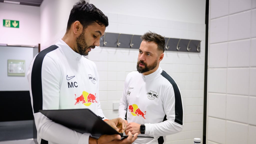 Sebastian Heidinger (r.) mit seinem Co-Trainer Marvin Compper.