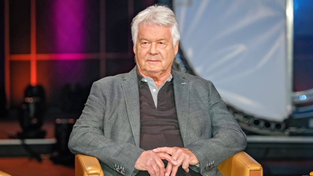 FCM-Ikone und DDR-Erfolgsfußballer Jürgen Sparwasser kommt nach Burg und stellt sich den Fragen der Fans.