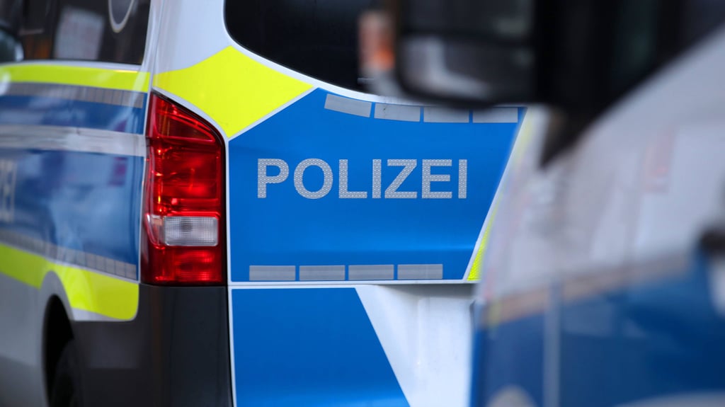 Die Bundespolizei hat am Ascherslebener Bahnhof einen 17-Jährigen festgenommen.