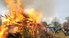 In Sandbeiendorf brennt das größte Osterfeuer.