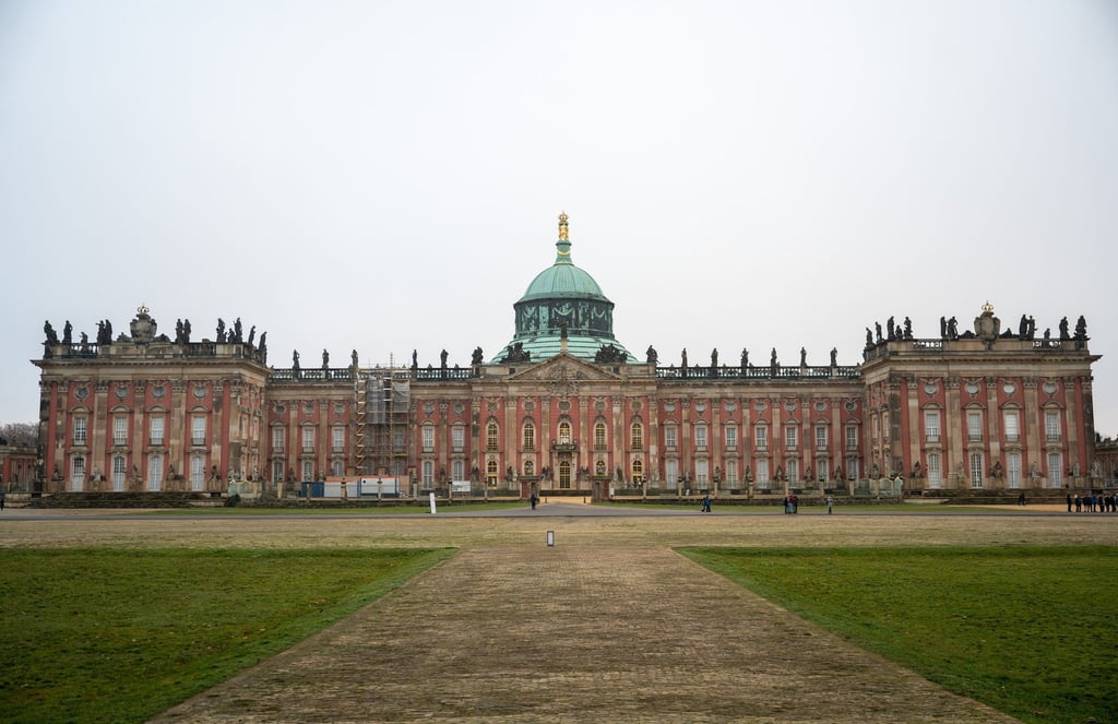 Die Außenansicht des Neuen Palais in Potsdam.