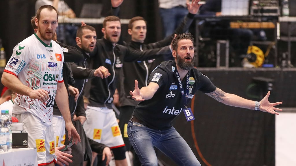 SCM-Coach Bennet Wiegert hatte trotz des Sieges beim Bergischen HC keinen entspannten Abend.
