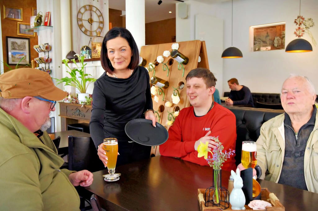 Carina Auerbach-Paetz ist die Chefin der „Stadtscheune“ und dankbar für den Zuspruch ihrer Gäste.