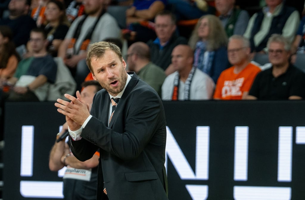 In Ulm wurde Trainer Anton Gavel Deutscher Meister. Nun zieht es ihn an eine alte Wirkungsstätte zurück.