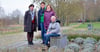 Für dies Beet suchen Michaela Kuntzsch (v. l.) von der Stadt und Romy Gille, Vorsitzende BürgerparkMacher, Paten, hier mit Gudrun Gerecke und  Gudrun Morwinski .