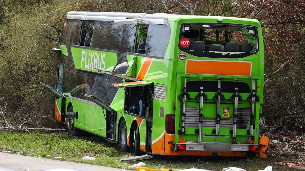 Flixbus accident with deaths on A9: Police investigation into negligent homicide