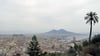 Hinauf auf das Castel Sant'Elmo: Nirgendwo ist der Ausblick auf Neapel und den Vesuv schöner.