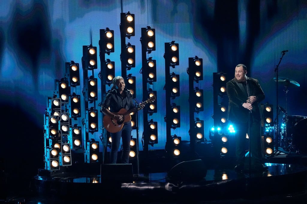 Überraschend zurück auf der Bühne: Tracy Chapman und Luke Combs singen „Fast Car“ bei der 66. Grammy-Verleihung.