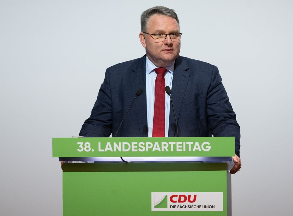 Christian Hartmann, Vorsitzender der Landtagsfraktion, spricht.