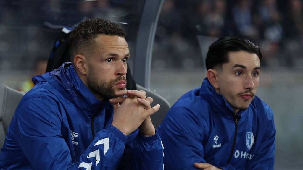 Luc Castaignos (l.) fehlt beim 1. FC Magdeburg im Kader gegen Hannover 96, Jason Ceka hingegen darf von Beginn an spielen.