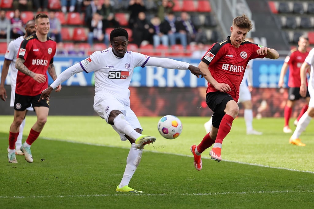 Der VfL Osnabrück bleibt trotz des Sieges gegen den SV Wehen Wiesbaden abgeschlagen Tabellenletzter.